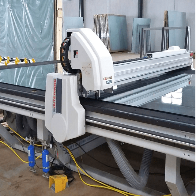 Kính Cường Lực Có Cắt Được Không? Quá Trình Kỹ Thuật Cắt Kính Cường Lực 2 Kính Cường Lực Có Cắt Được Không? Quá Trình Kỹ Thuật Cắt Kính Cường Lực