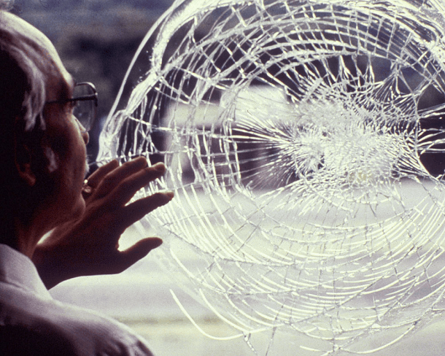 Kính An Toàn Là Gì? Tìm Hiểu Về Kính An Toàn 4 Kính An Toàn Là Gì? Tìm Hiểu Về Kính An Toàn