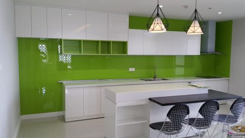 Kính Ốp Bếp Màu Nào Đẹp ? Cách Chọn Màu Kính Ốp Bếp Đẹp