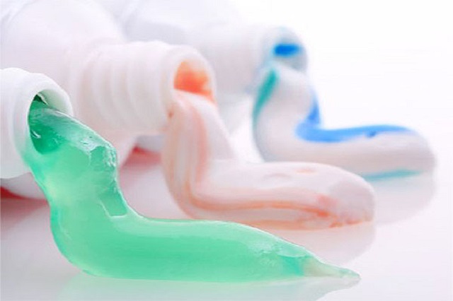 Chia Sẻ Cách Làm Mờ Vết Xước Trên Kính Cường Lực Cực Hiệu Quả