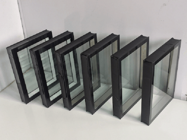 Kính Hộp Là Gì? Ưu Nhược Điểm Của Kính Hộp