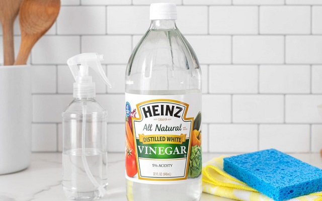 Cách Tẩy Vết Ố Trên Kính Lâu Ngày Hiệu Quả Mà Đơn Giản 3 Cách Tẩy Vết Ố Trên Kính Lâu Ngày Hiệu Quả Mà Đơn Giản